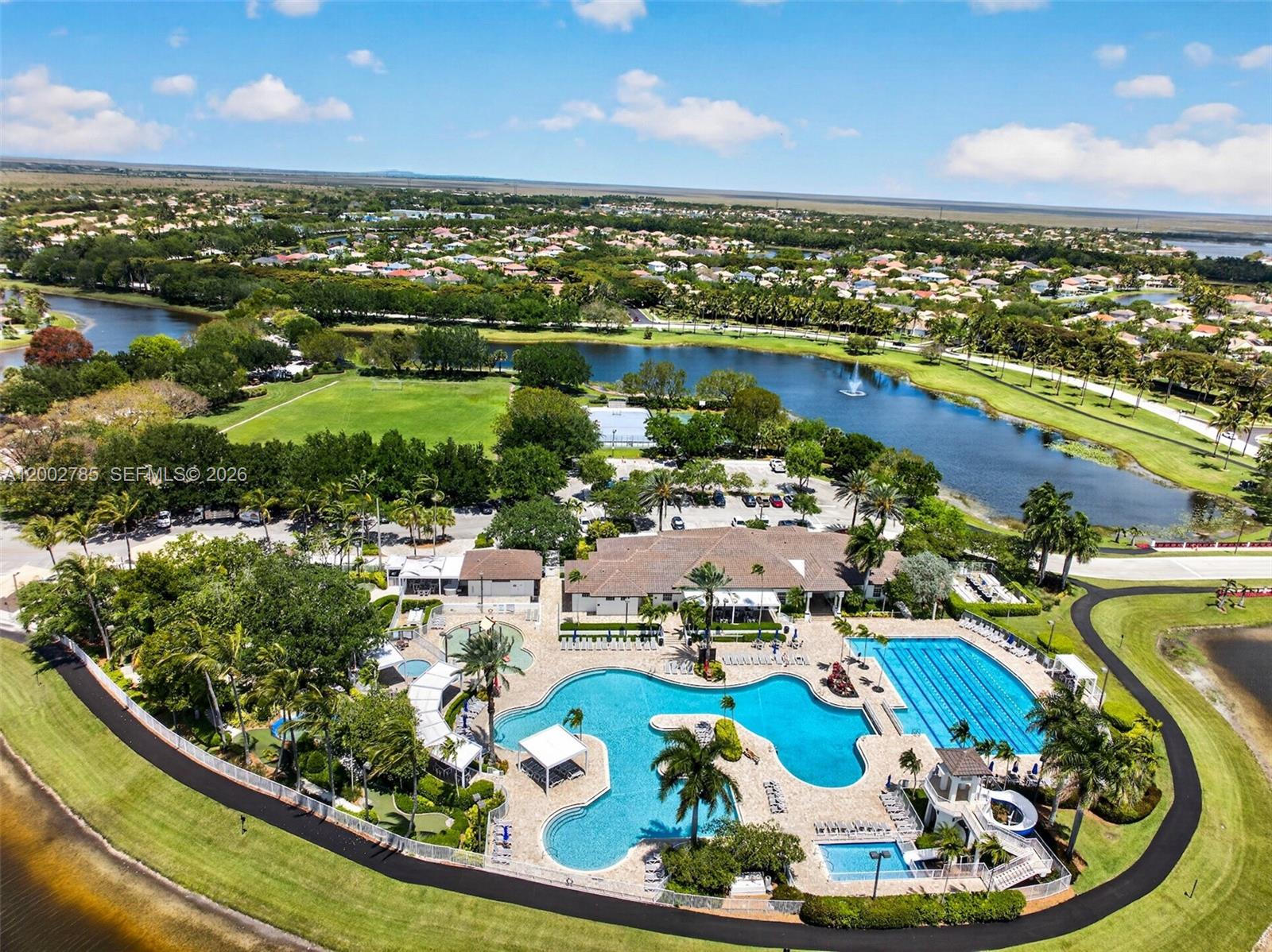 GROVE III - Residential