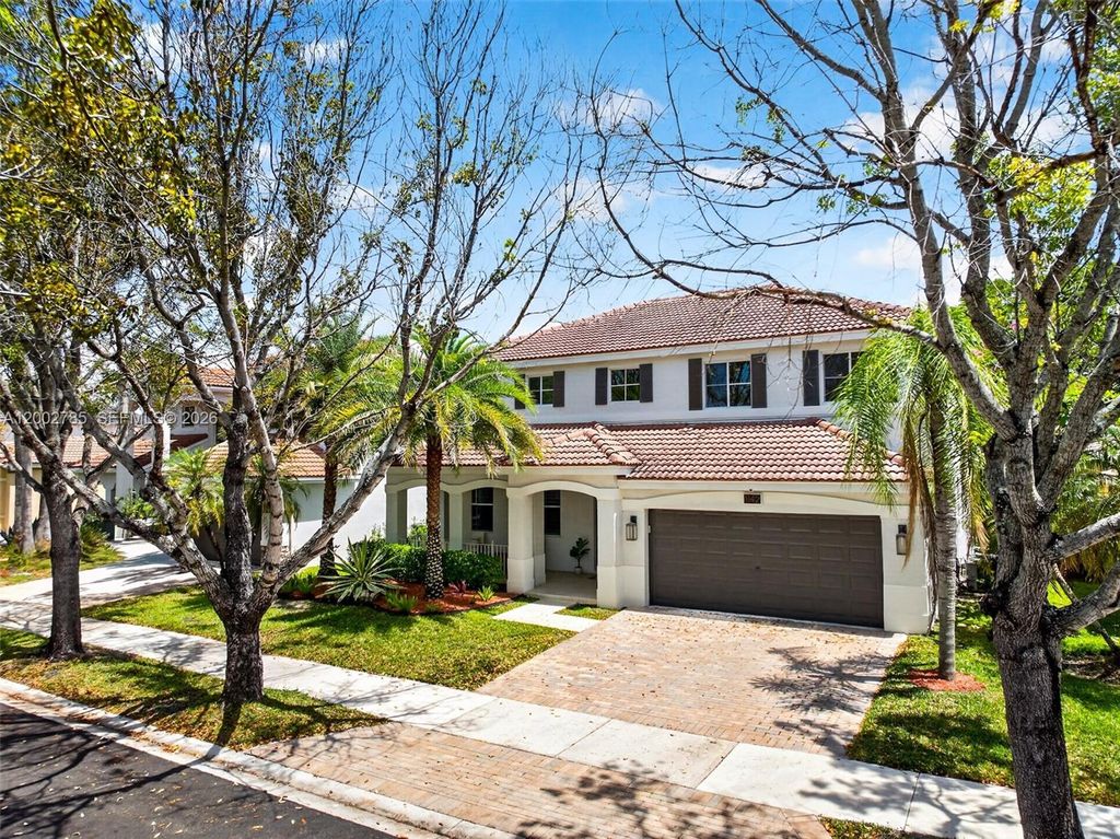 Photo of 1142 Croton Ct, Weston, FL 33327 (MLS # A12002785)