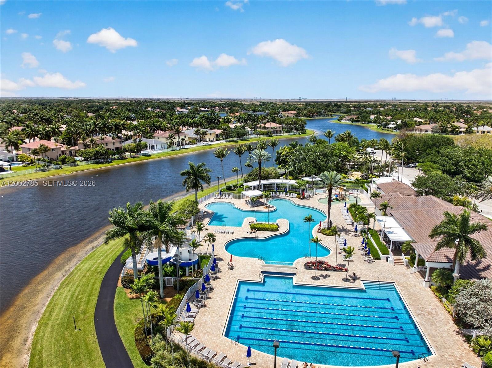 GROVE III - Residential