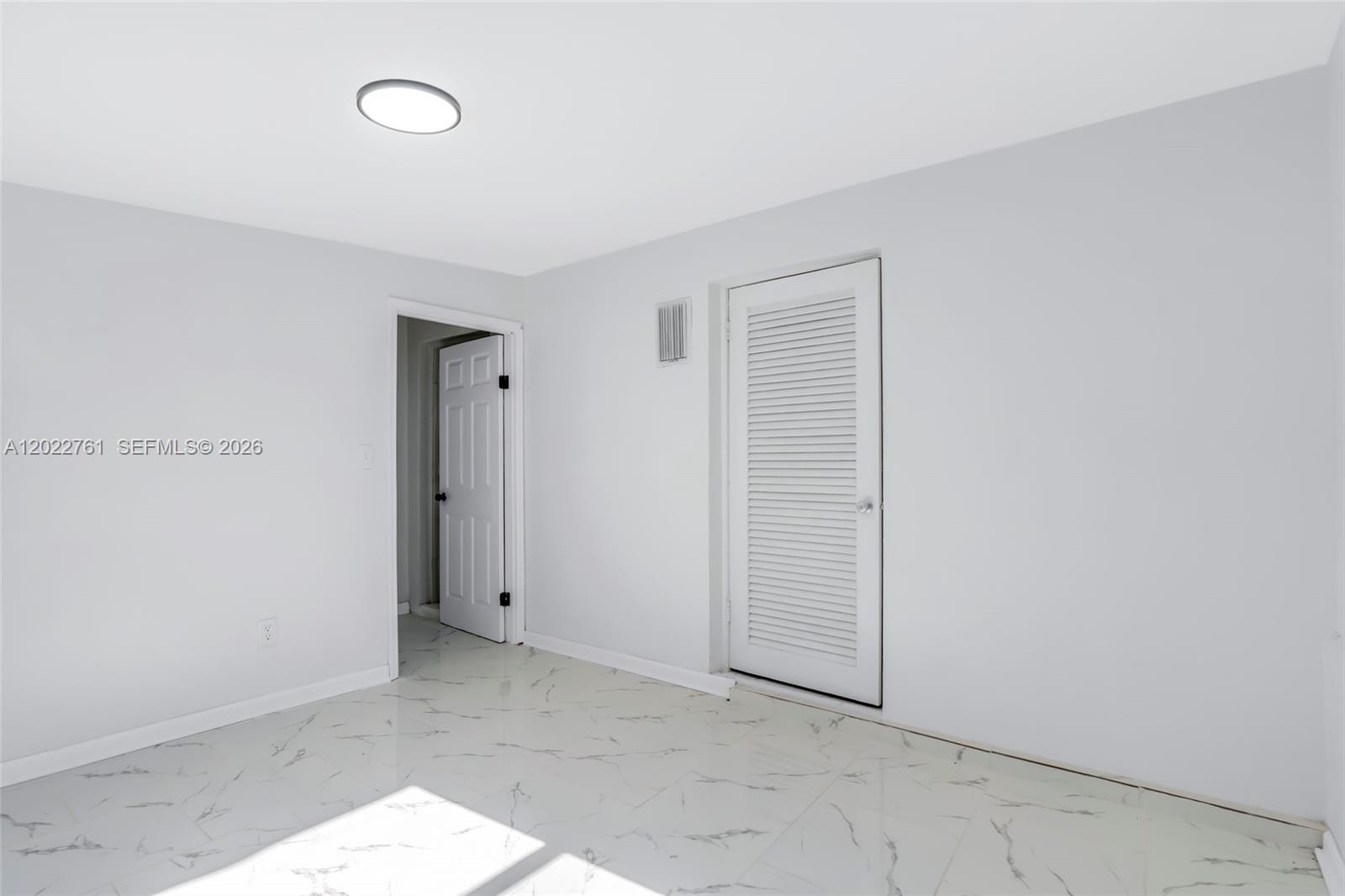 WELWYN MANOR - Residential Lease