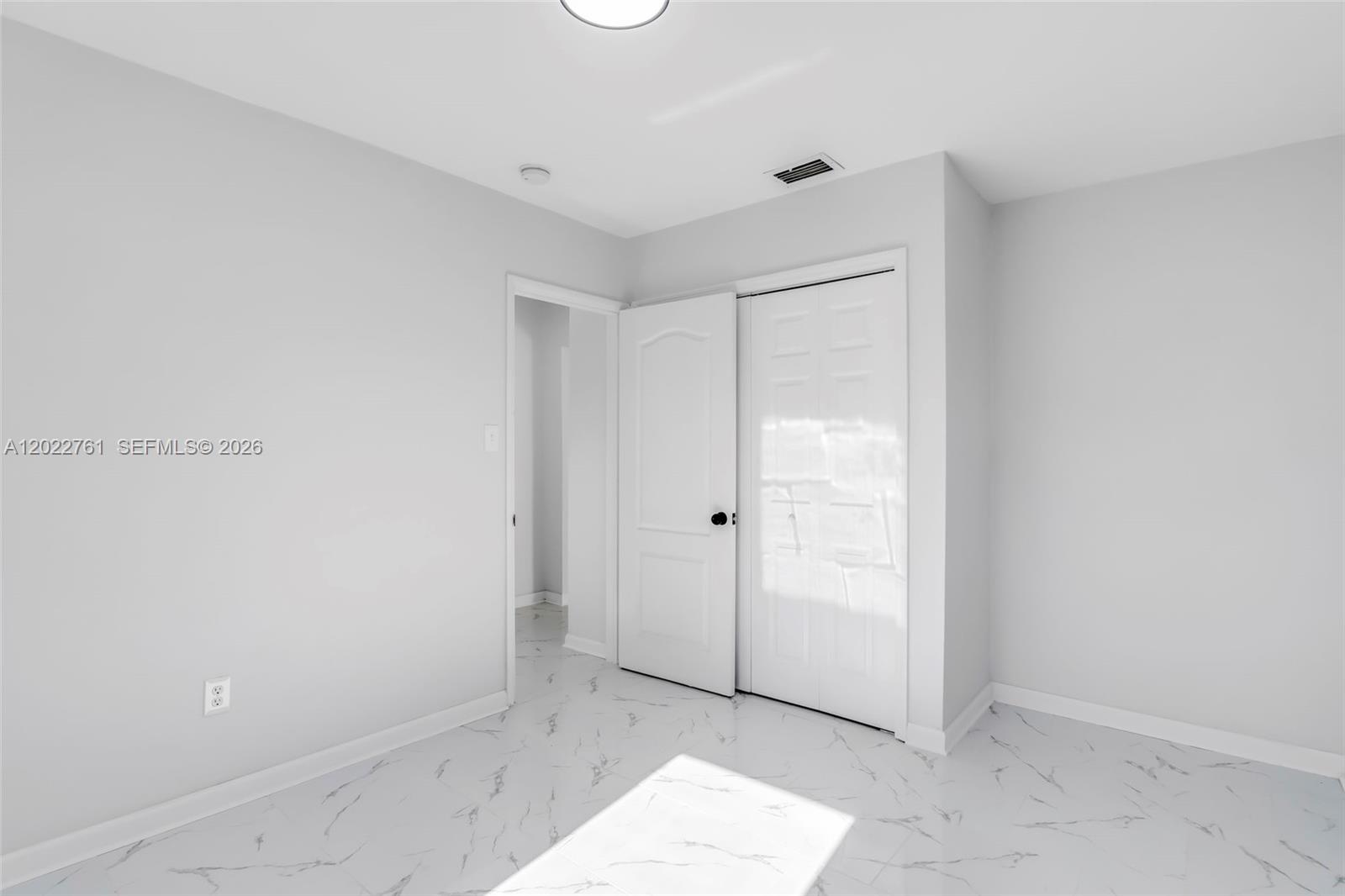 WELWYN MANOR - Residential Lease