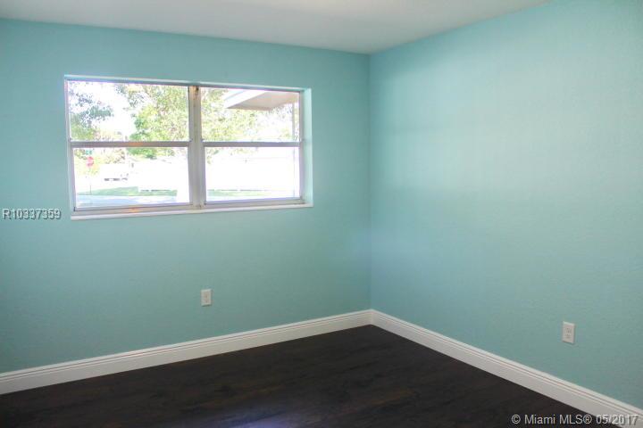 OKEECHOBEE ESTATES - Residential