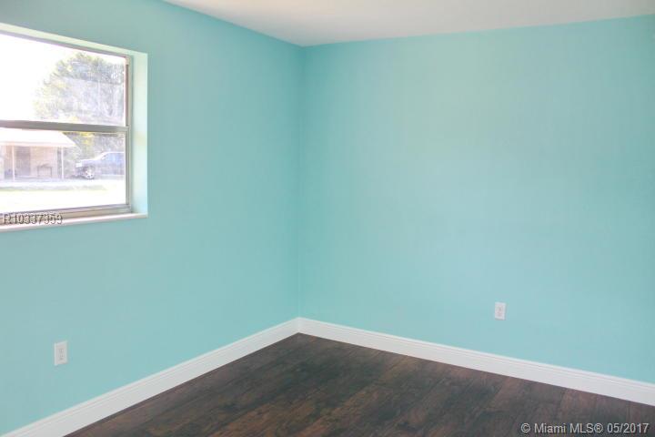 OKEECHOBEE ESTATES - Residential