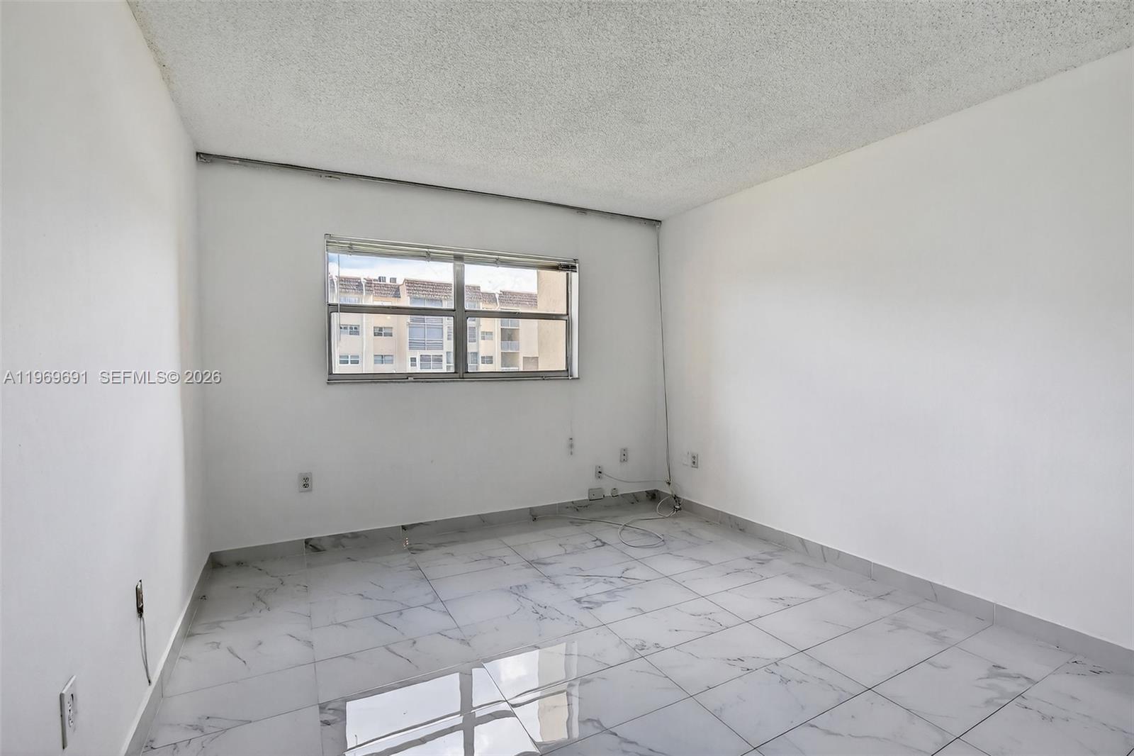 SUNRISE LAKES 87 CONDO - Residential