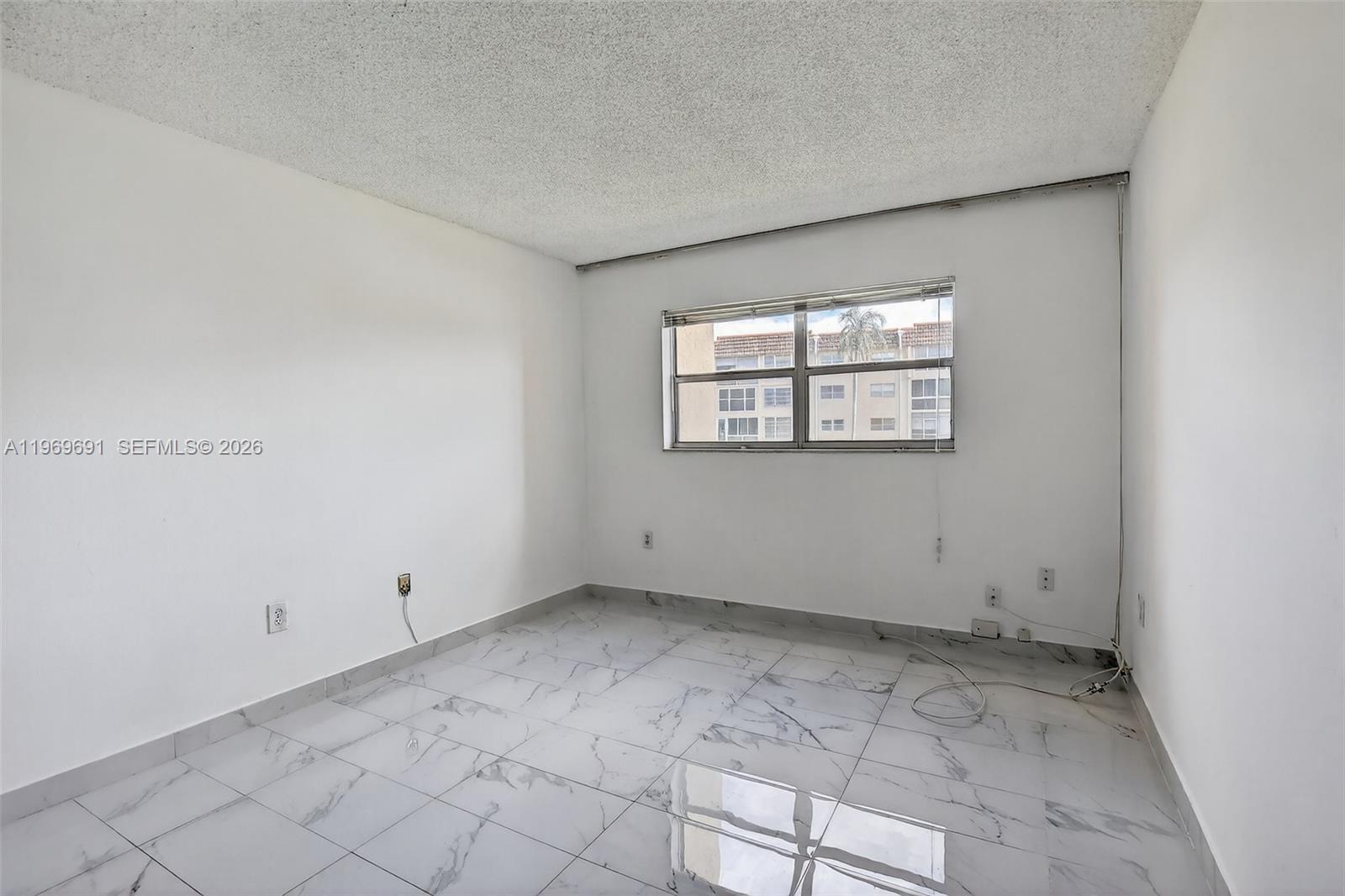 SUNRISE LAKES 87 CONDO - Residential