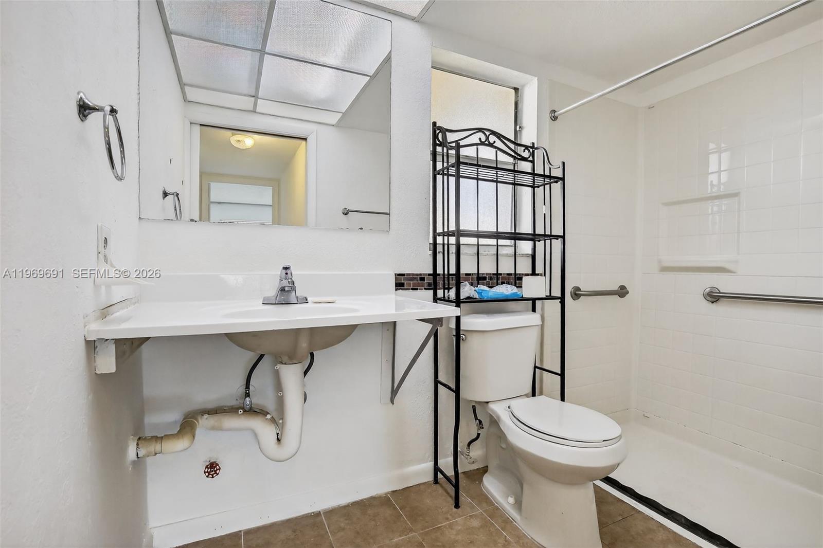 SUNRISE LAKES 87 CONDO - Residential