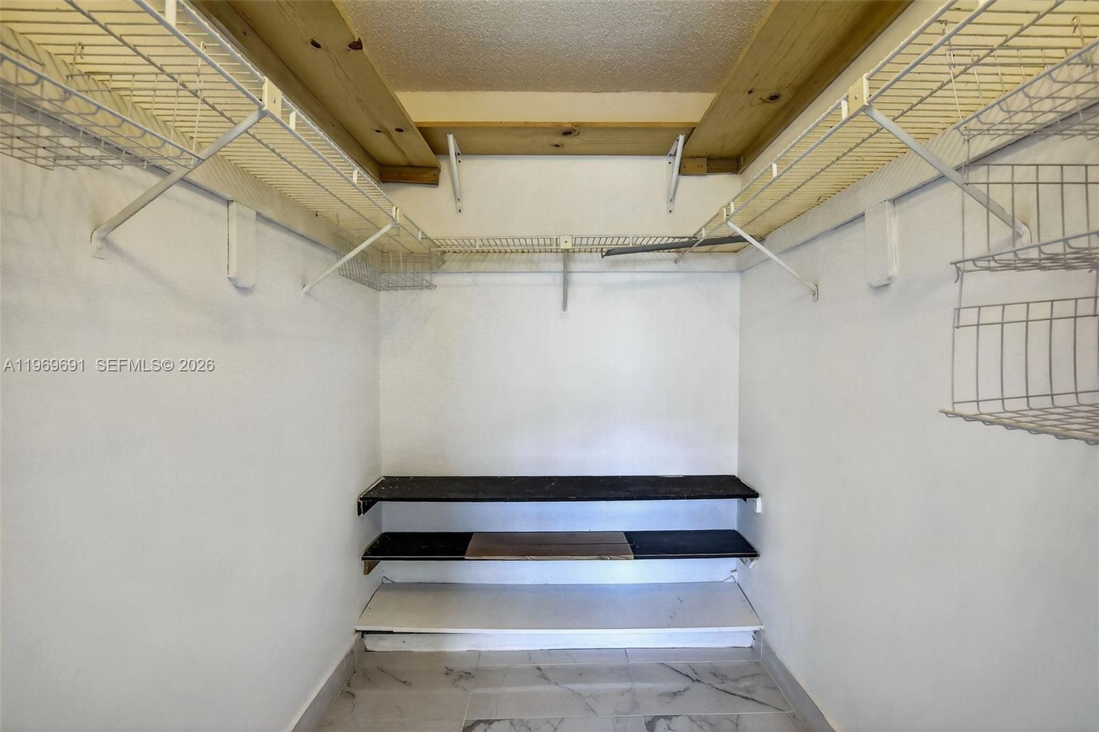 SUNRISE LAKES 87 CONDO - Residential