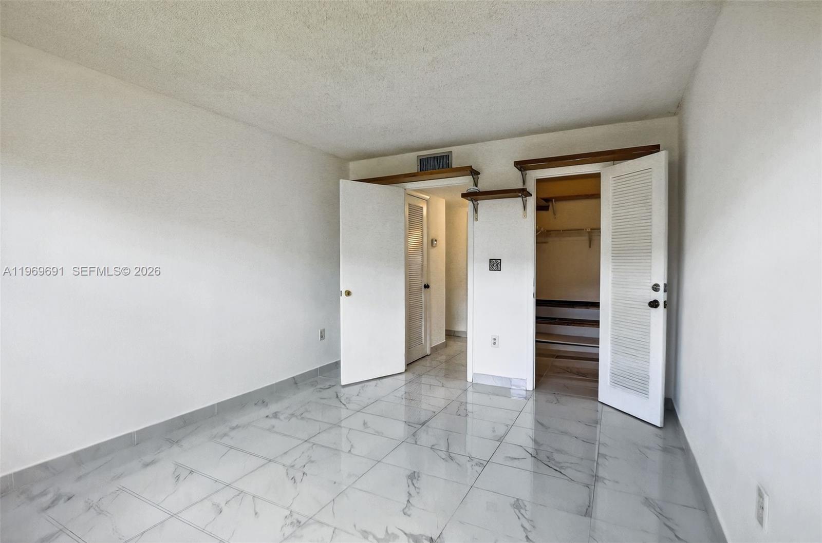 SUNRISE LAKES 87 CONDO - Residential