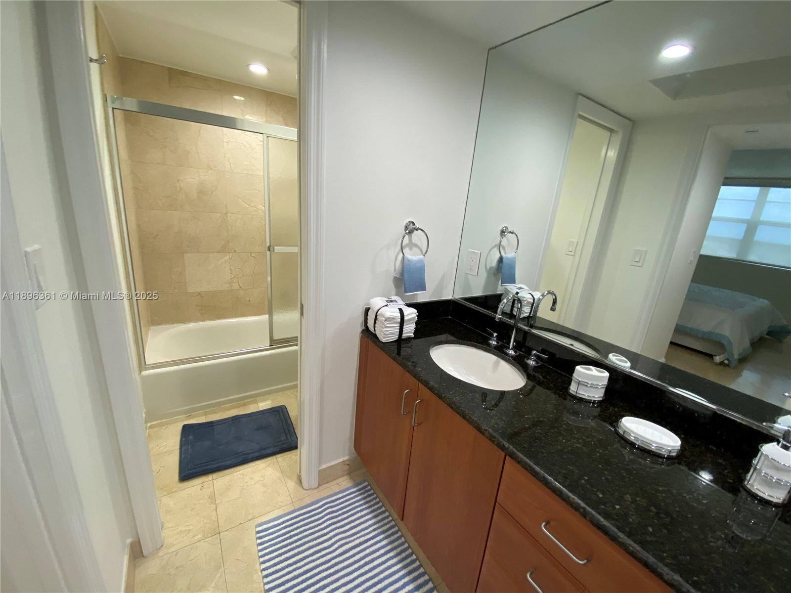 THE COLLINS CONDO - Residential Lease