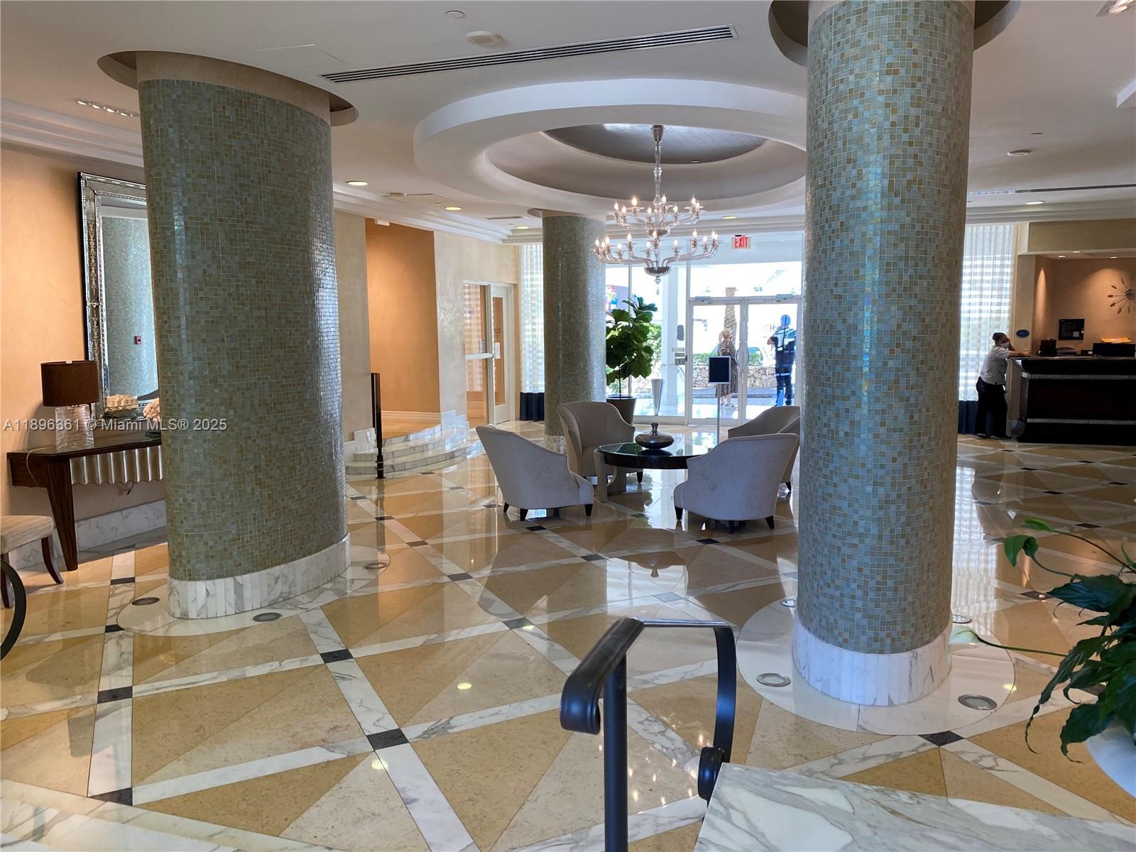 THE COLLINS CONDO - Residential Lease