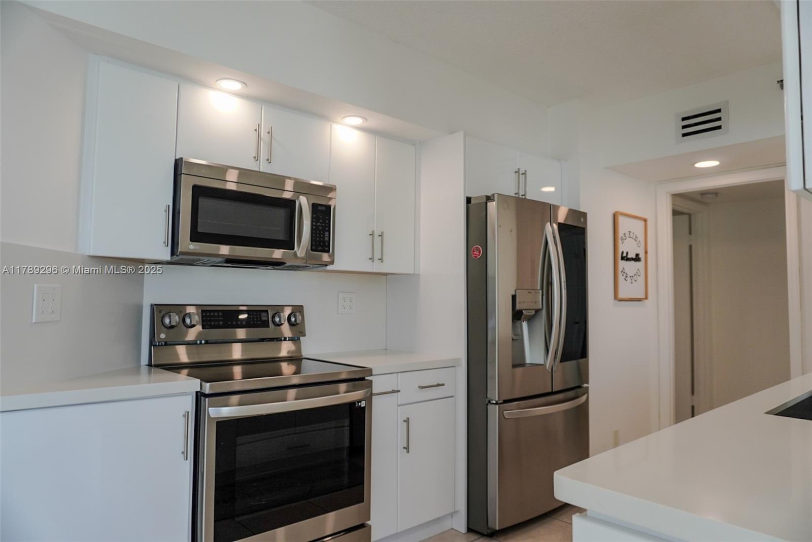 OCEANIA III CONDO - Residential