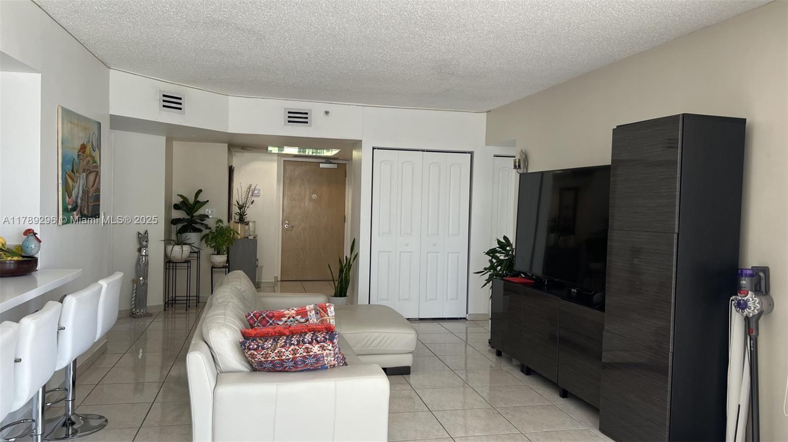 16485 E Collins Ave 338