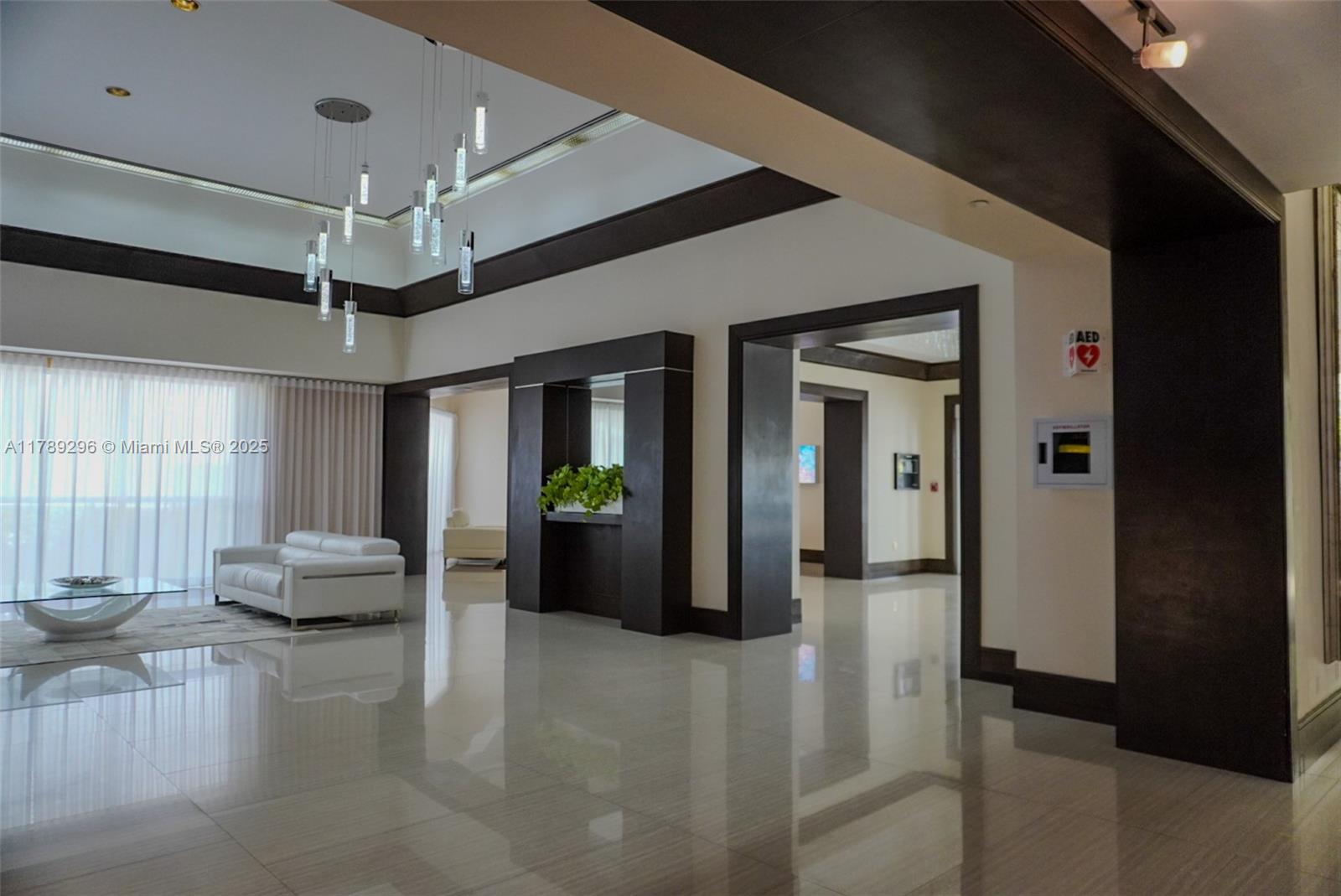 OCEANIA III CONDO - Residential