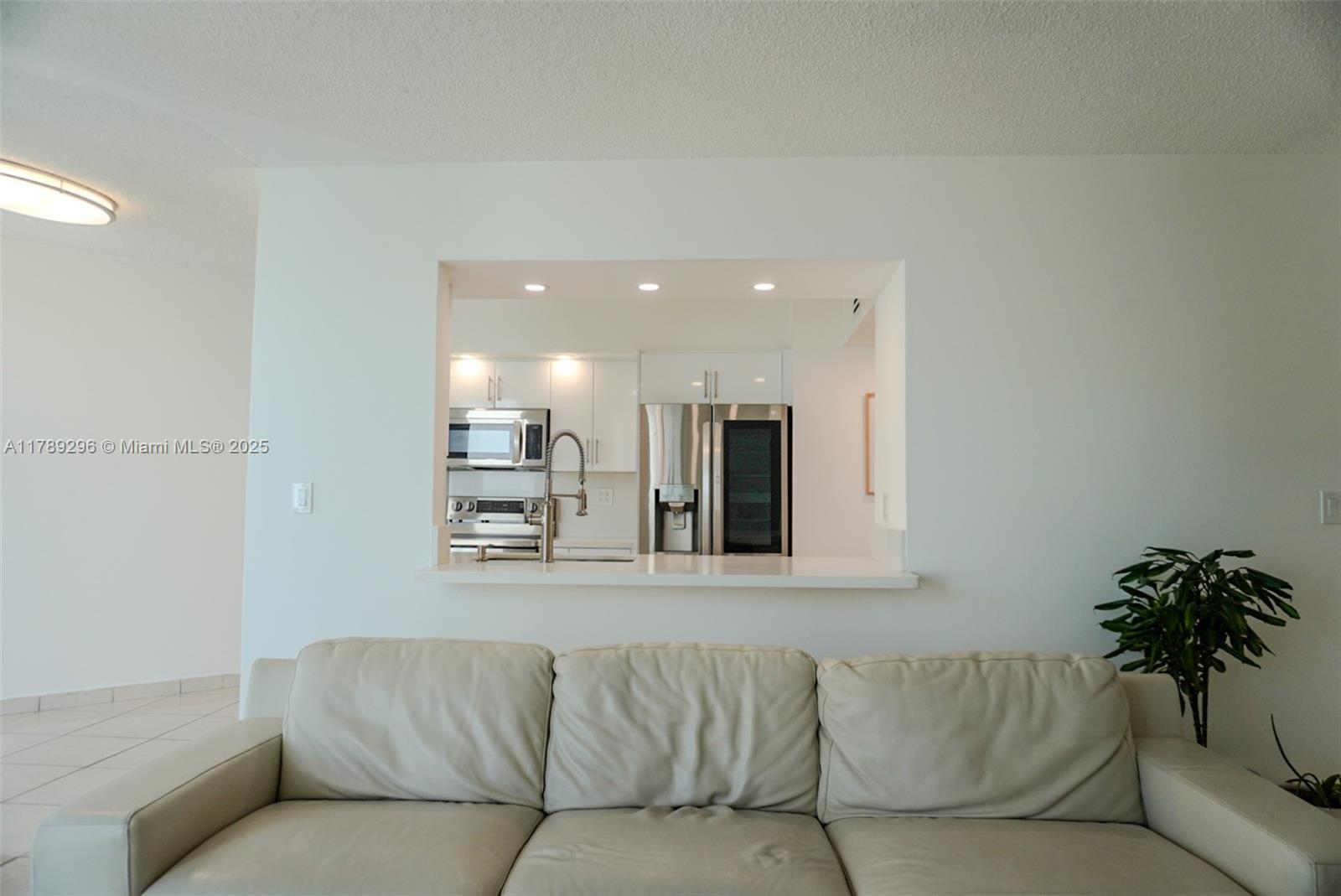 16485 E Collins Ave 338