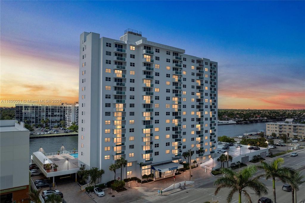 Photo of 3000 S Ocean Dr #806, Hollywood, FL 33019 (MLS # A11690001)