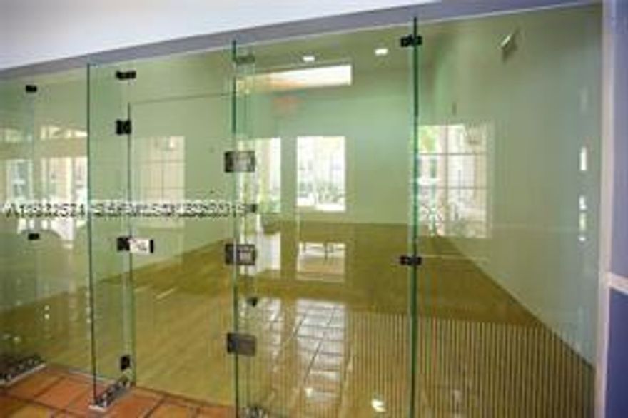 EXCELLENT GROUND FLOOR APARTMENT 1 BED + 1BATH IN THE HEART OF PEMBROKE PINES @ THE MARQUESA CONDOMINIUM...  LOCATION! LOCATION! LOCATION!  DONT MISS THIS APARTMENT WITH LOW MAINTENANCE AND RESERVES... VACANT AND EASY TO SHOW ... NO AGE RESTRICTIONS,  NO RENTAL RESTRICTION ... MANAGEMENT ON SITE