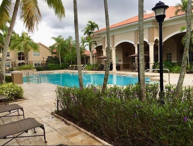 MARQUESA CONDO - Residential