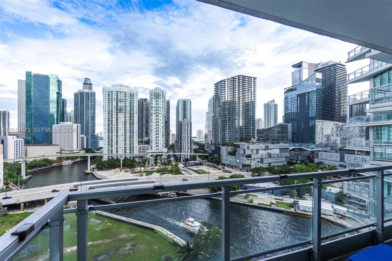 MINT CONDO - Residential