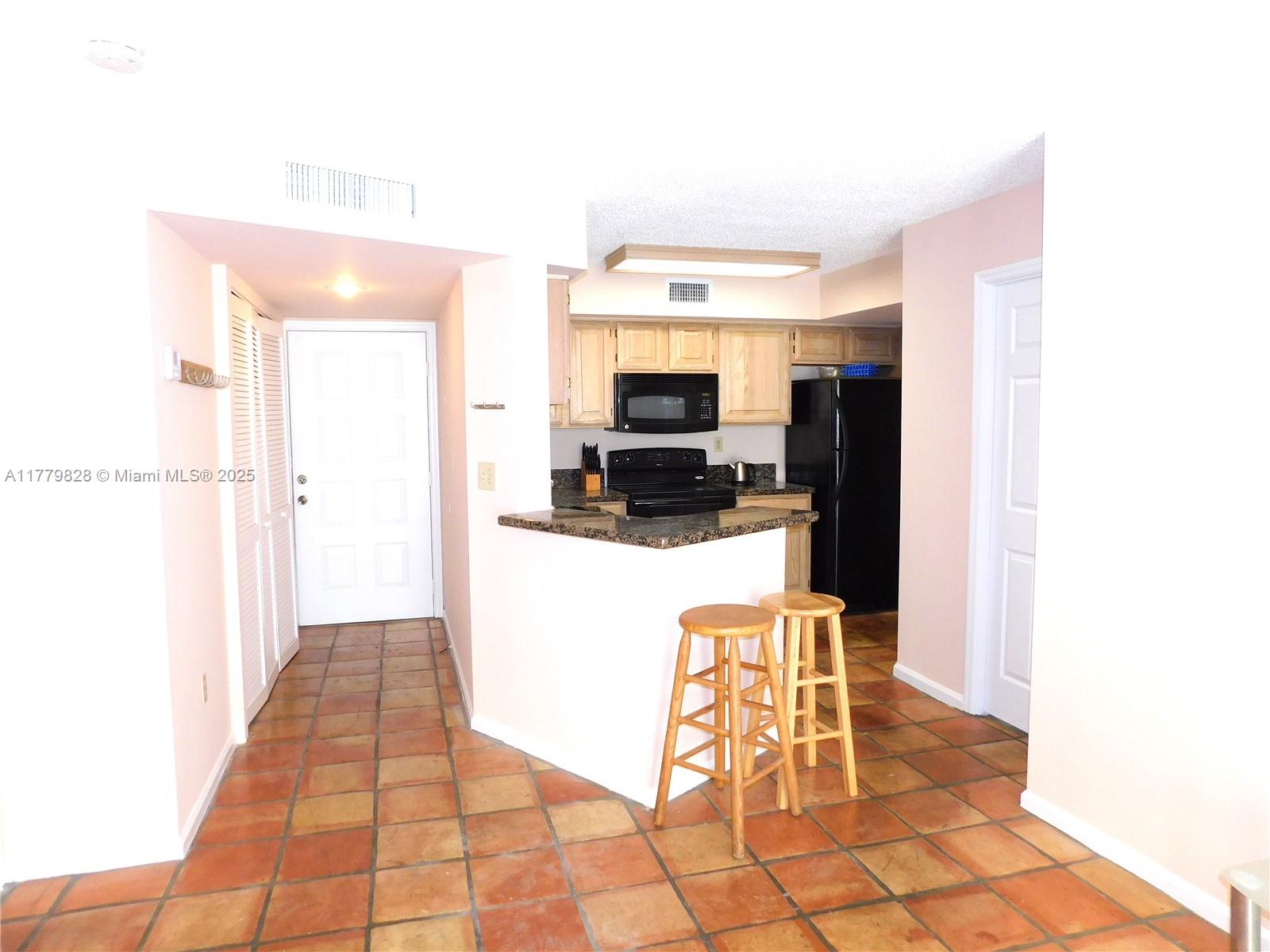 UNIVERSITY INN CONDO - Residential Lease