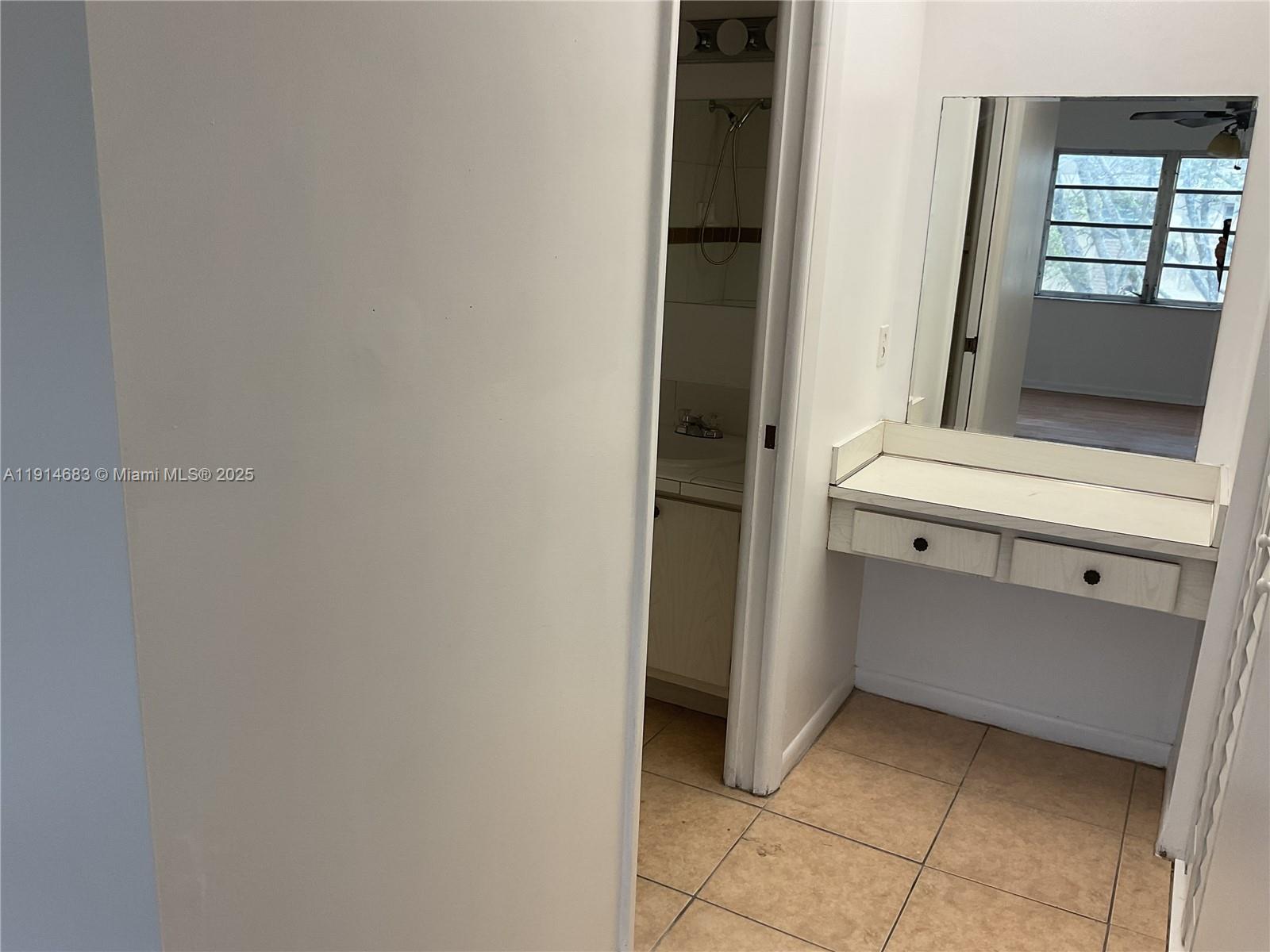 CAMBRIDGE HOUSE EAST - Residential Lease