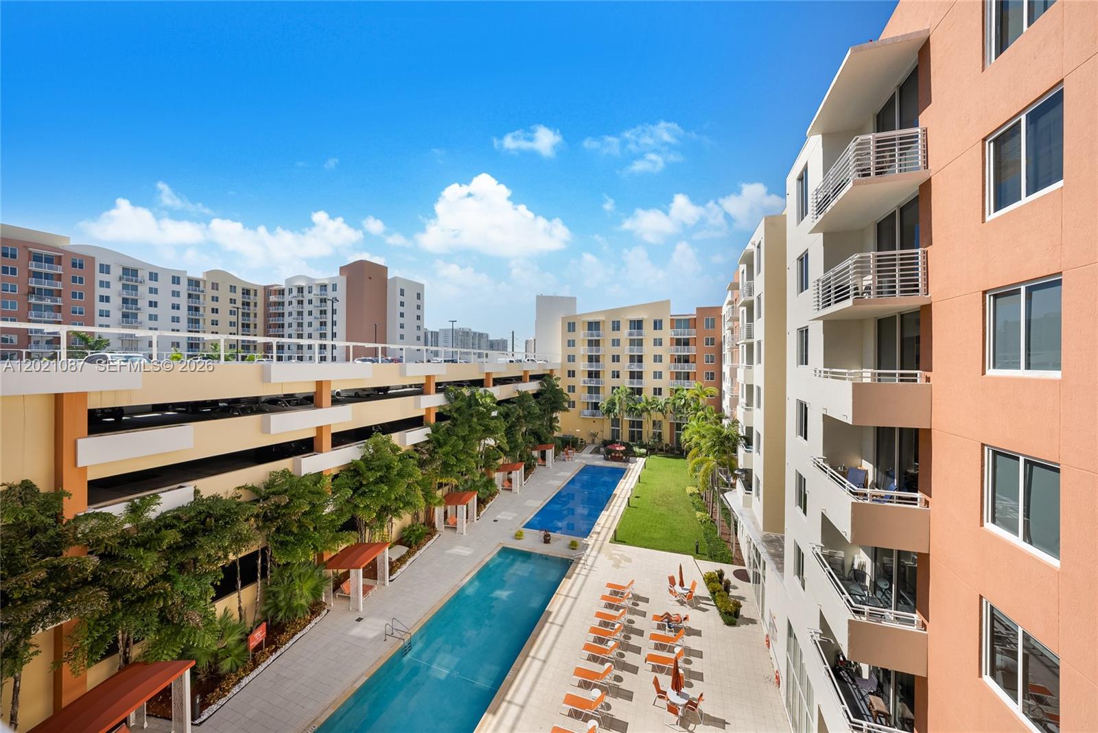 VENTURE AT AVENTURA WEST - Residential