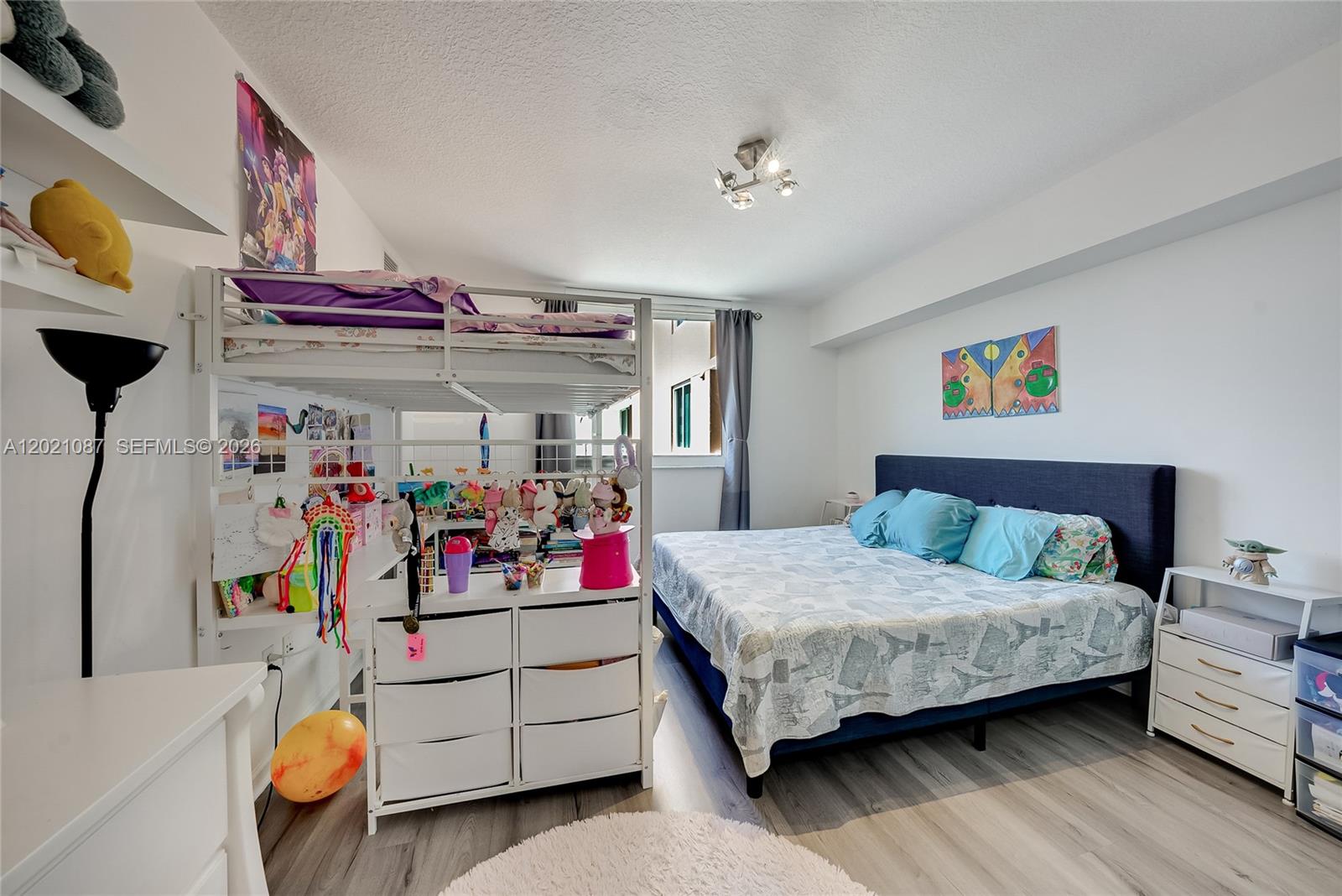 VENTURE AT AVENTURA WEST - Residential