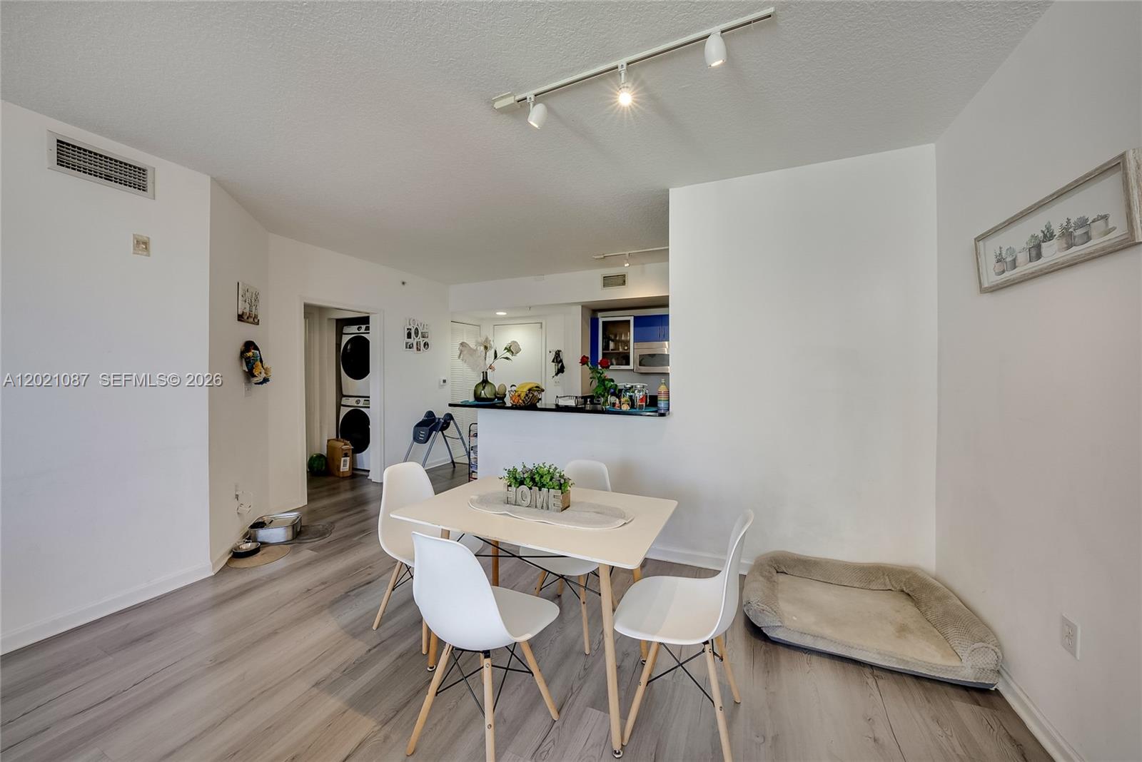 VENTURE AT AVENTURA WEST - Residential