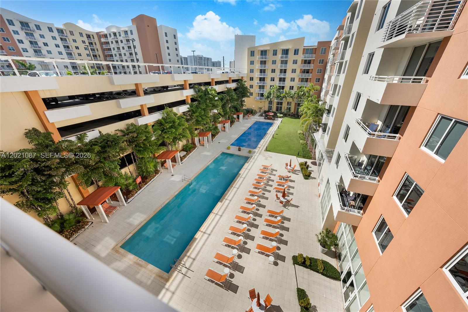 VENTURE AT AVENTURA WEST - Residential