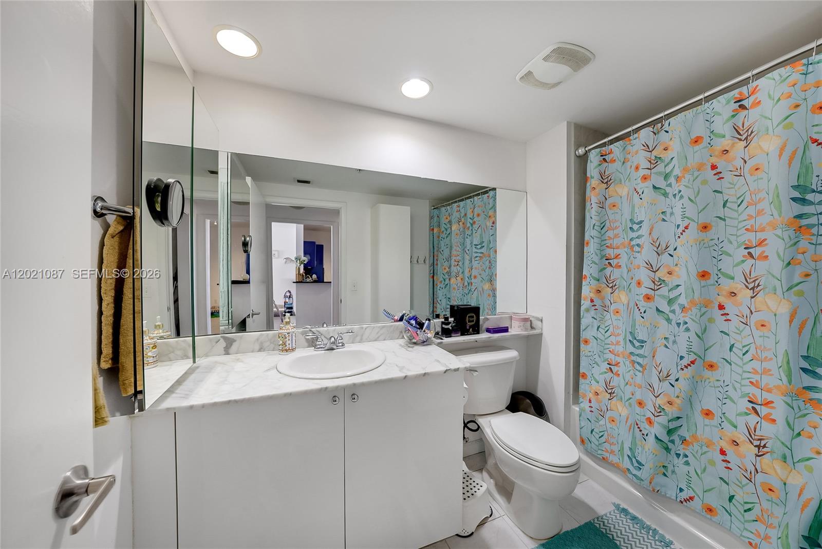 VENTURE AT AVENTURA WEST - Residential