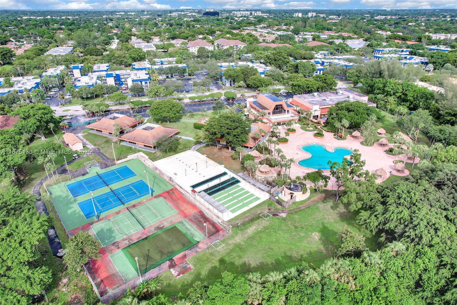 HOLIDAY SPRINGS VILLAGE 1 - Residential