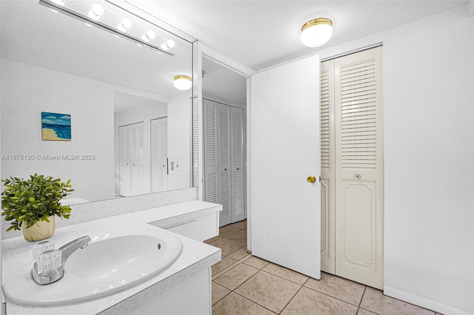 HOLIDAY SPRINGS VILLAGE 1 - Residential