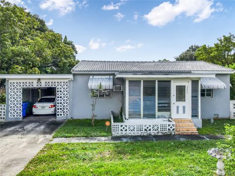 1776 NW 43rd St Miami FL 33142