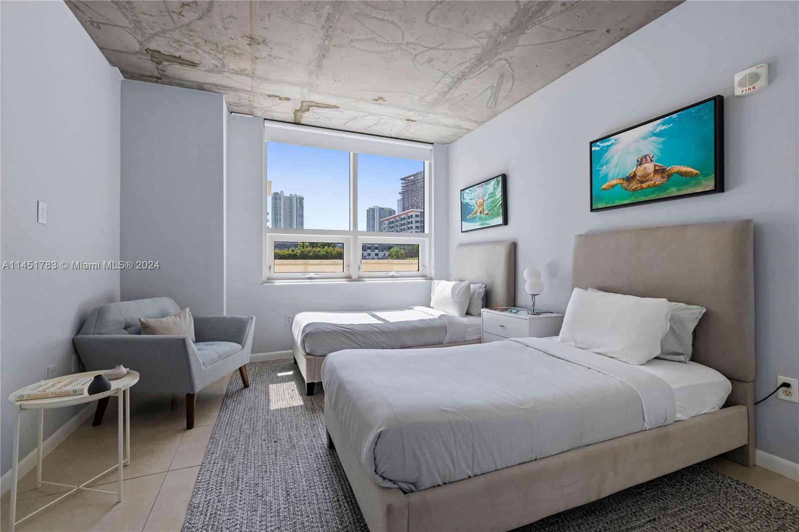 3250 NE 1st Ave 516