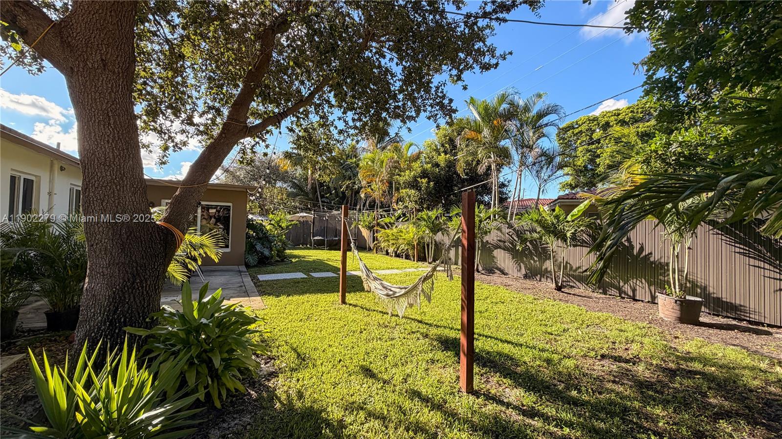 LAWN ACRES - Residential