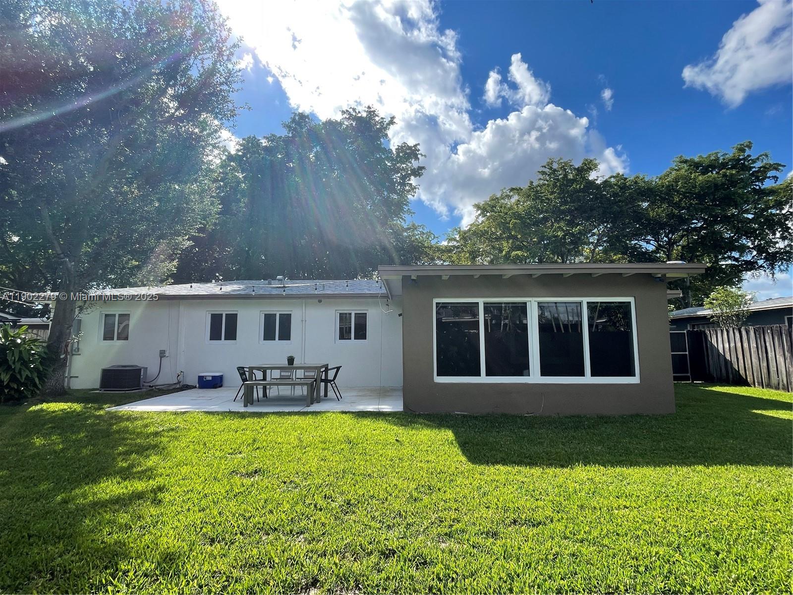 LAWN ACRES - Residential