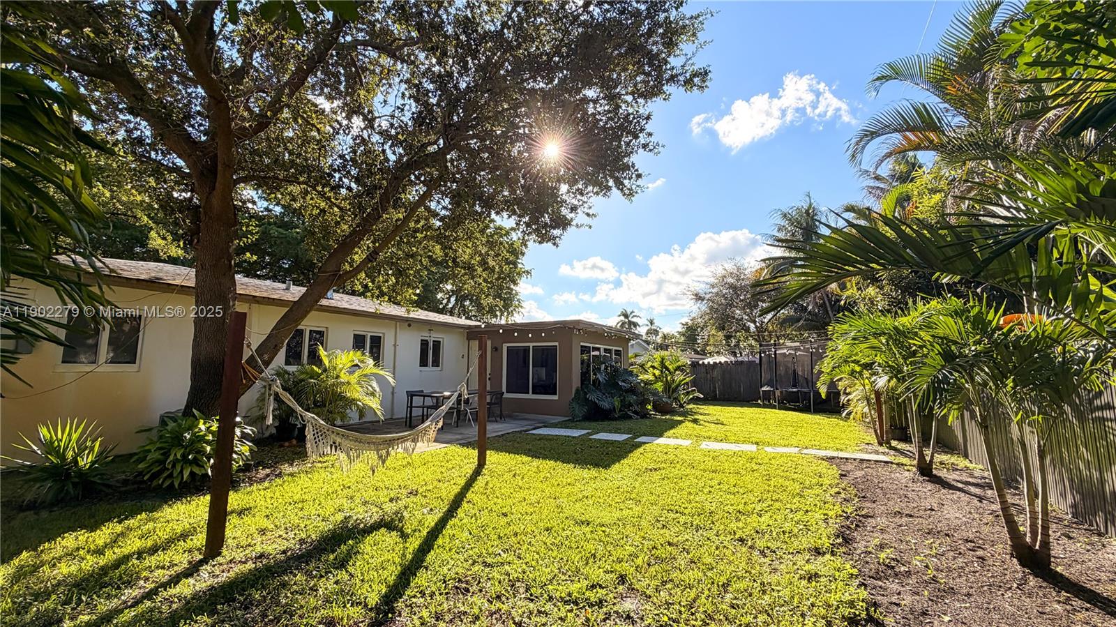 LAWN ACRES - Residential