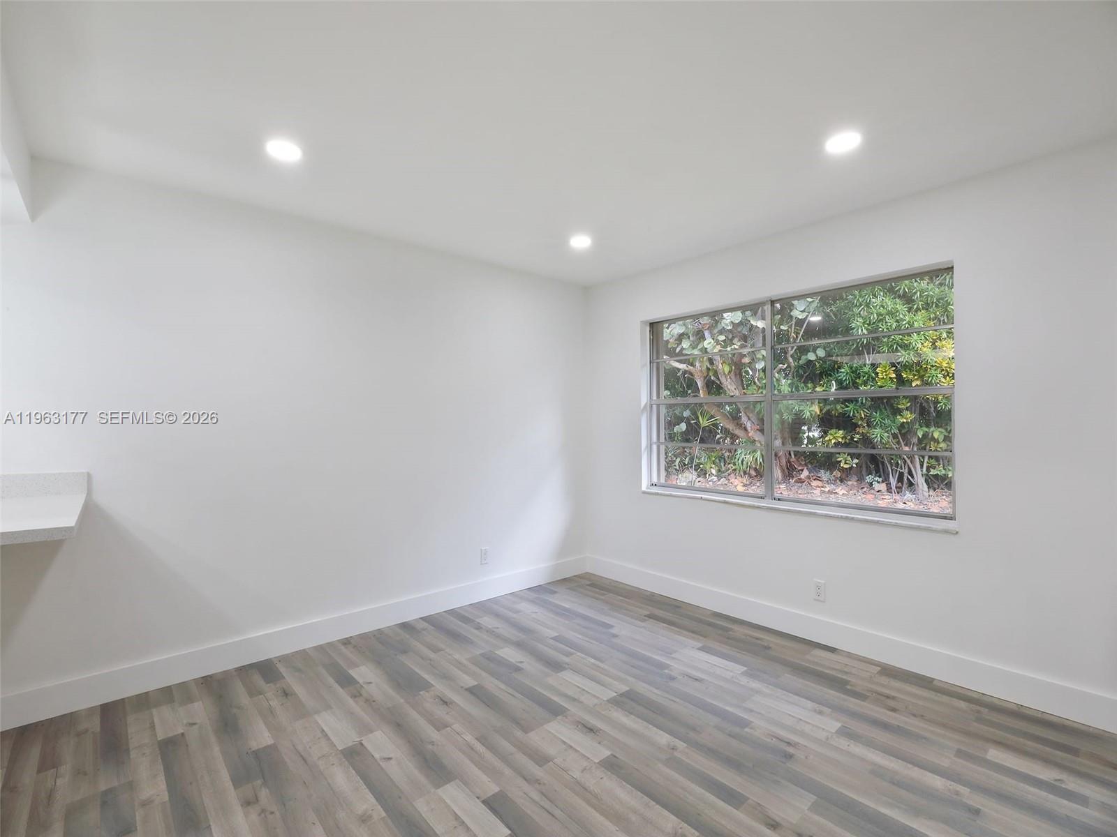 COQUINA COVE VILLAS - Residential