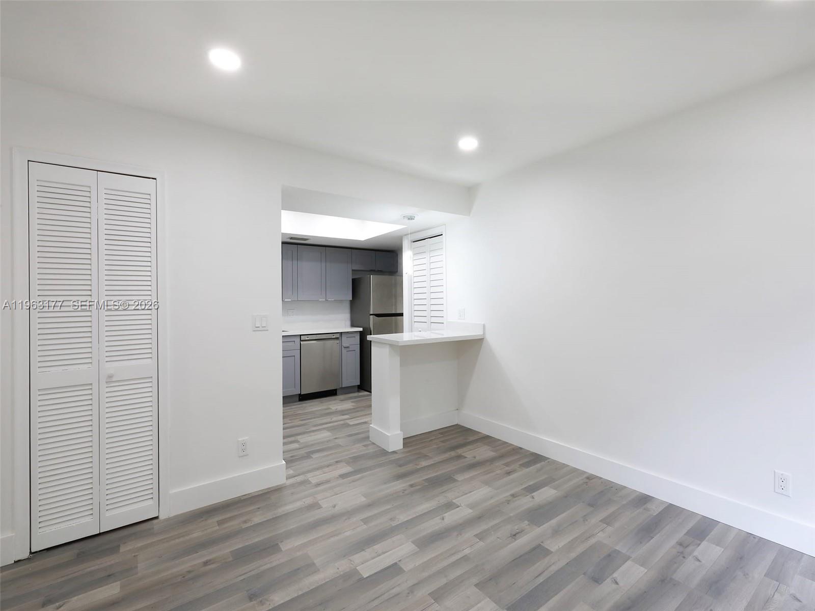 COQUINA COVE VILLAS - Residential