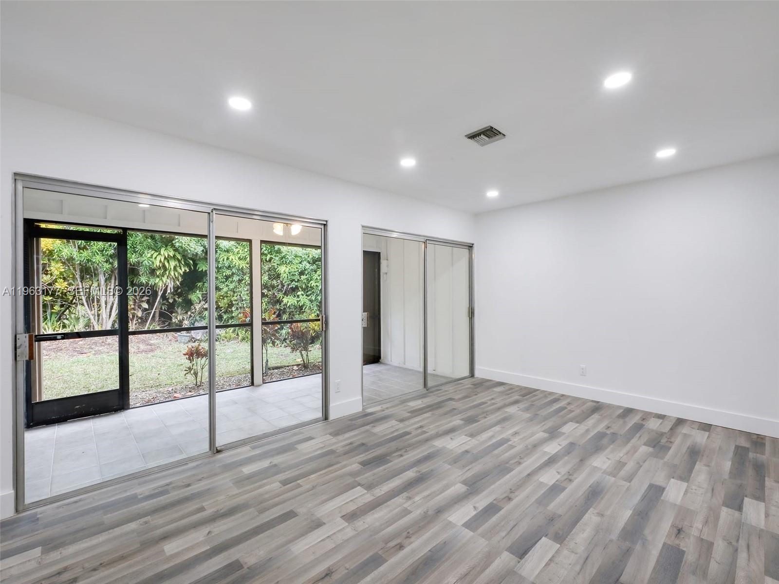 COQUINA COVE VILLAS - Residential