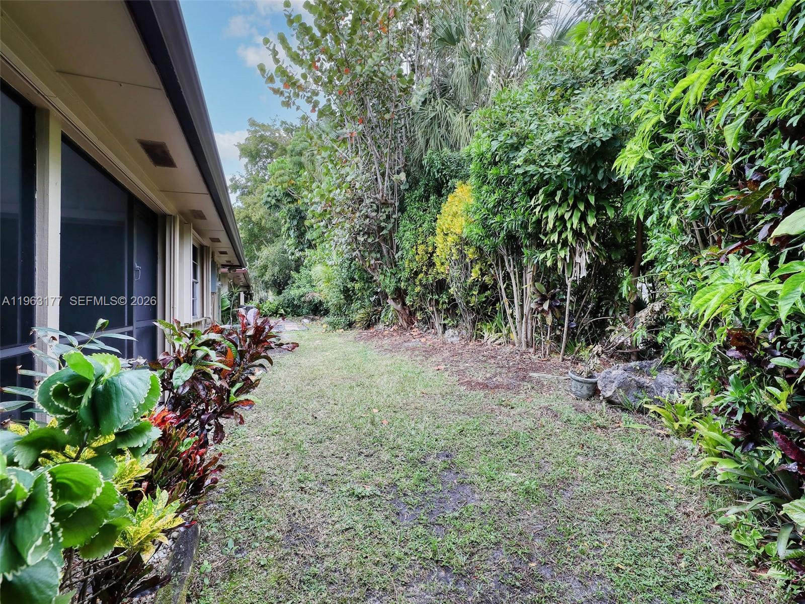 COQUINA COVE VILLAS - Residential