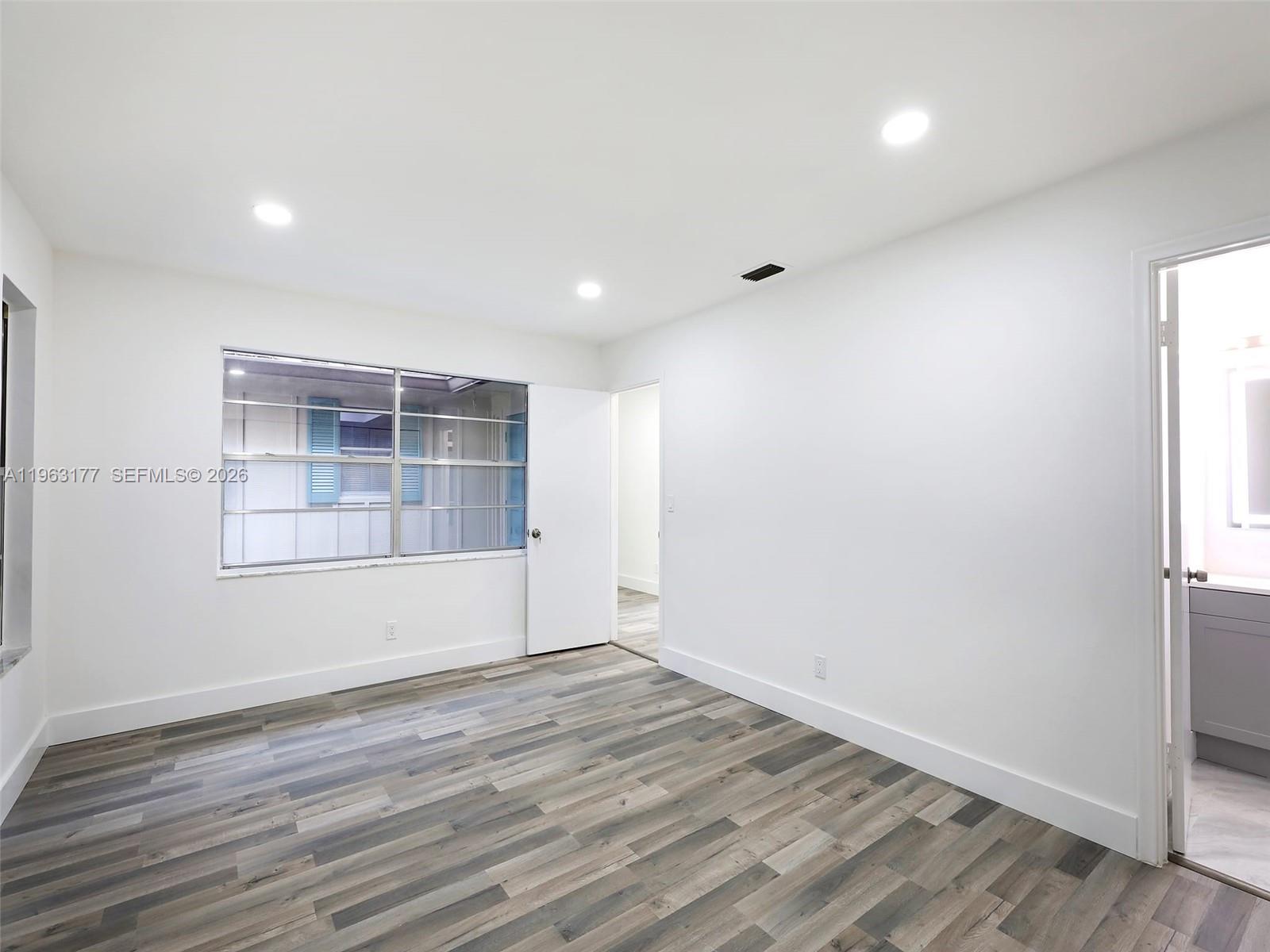 COQUINA COVE VILLAS - Residential