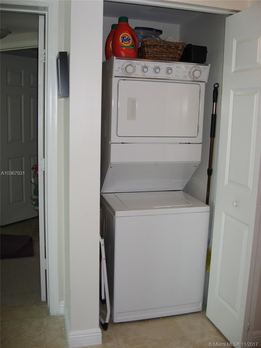 DUO CONDO WEST - Residential Lease