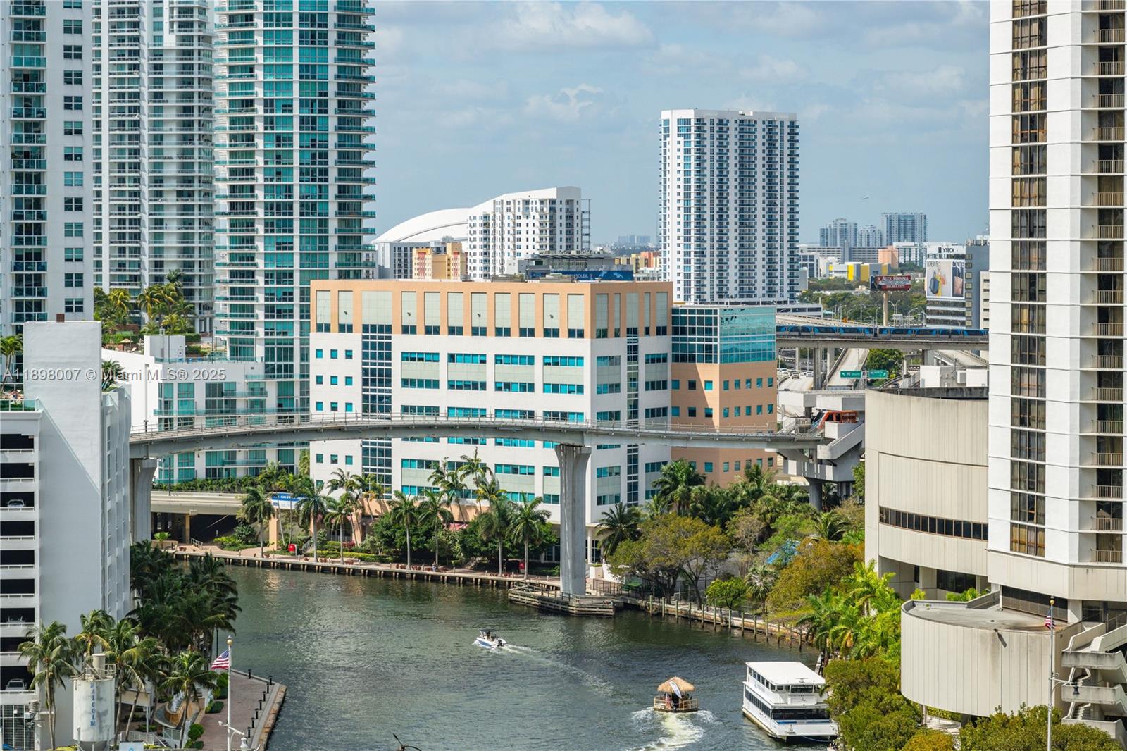 ICONBRICKELL CONDO NO 1 - Residential