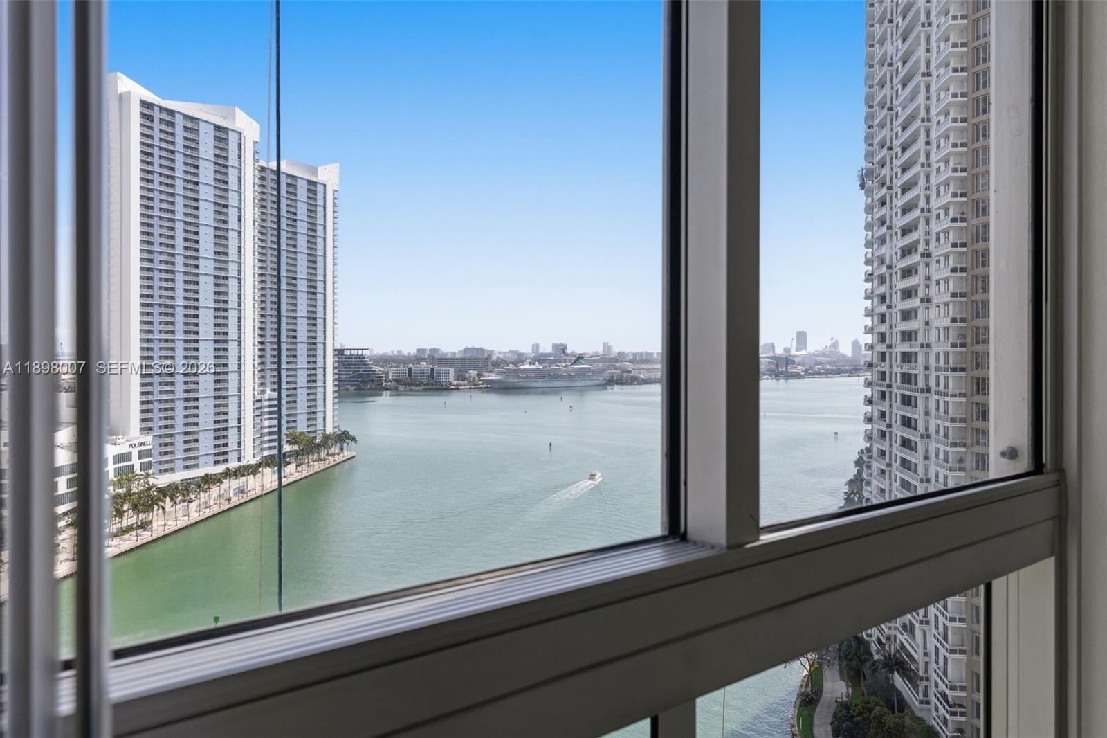 ICONBRICKELL CONDO NO 1 - Residential