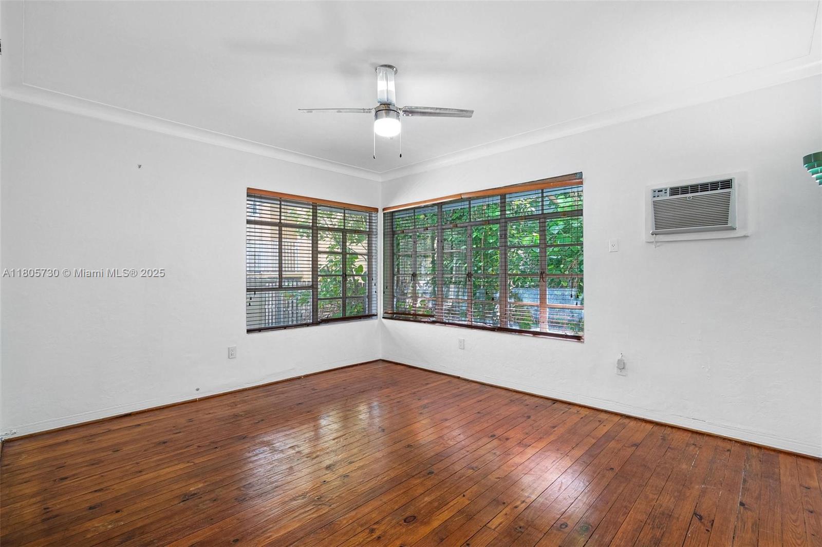 Property for Sale at 1611 Euclid Ave 8, Miami Beach, Miami-Dade County, Florida - Bathrooms: 1  - $250,000