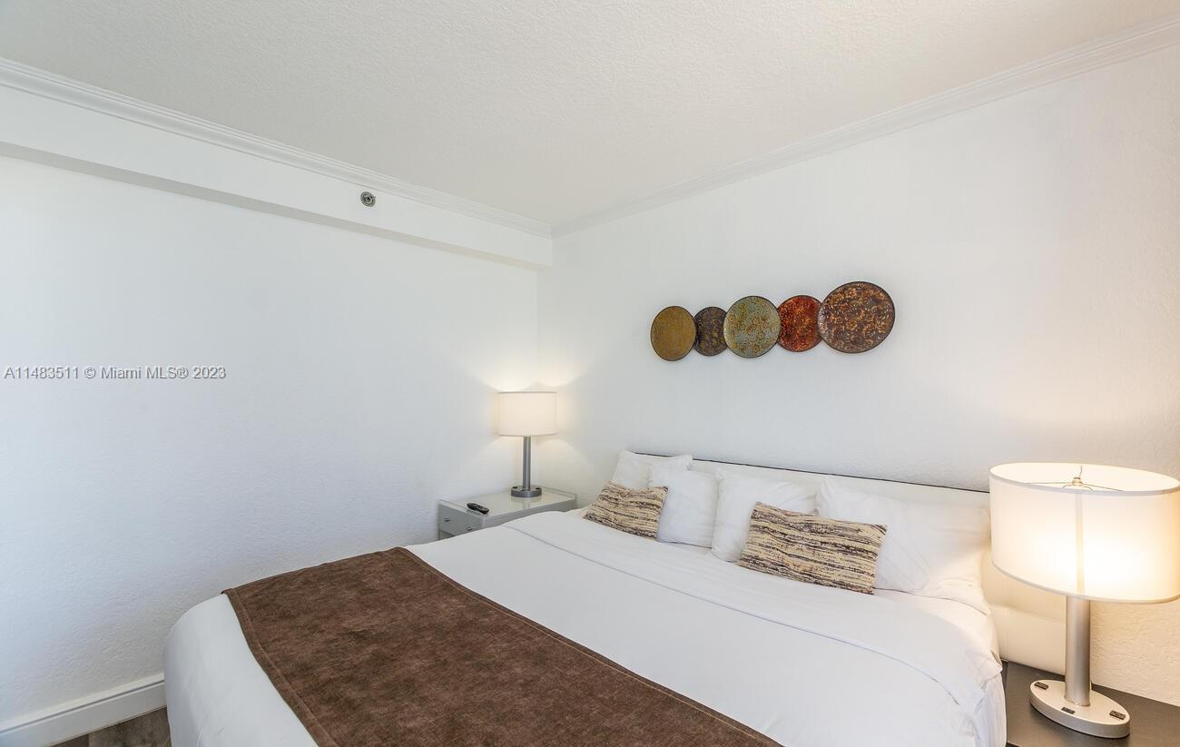 THE AVENTURA BEACH CLUB C - Residential