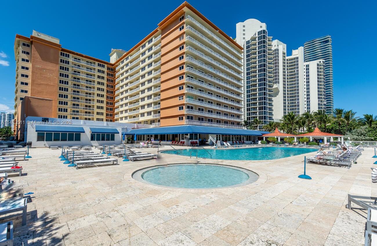 THE AVENTURA BEACH CLUB C - Residential