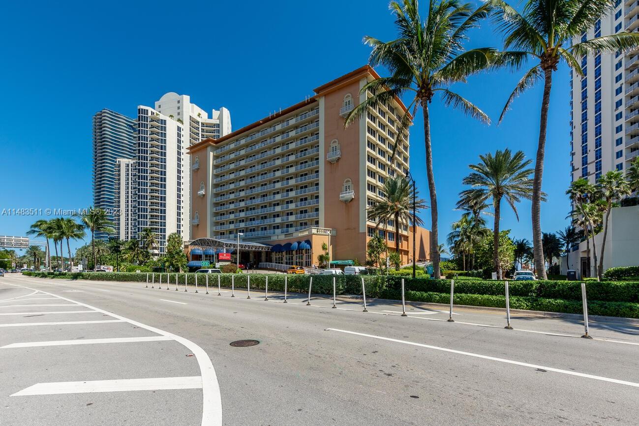 THE AVENTURA BEACH CLUB C - Residential