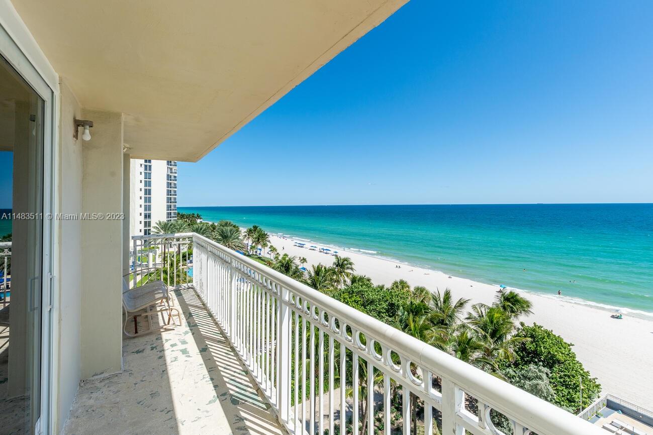 THE AVENTURA BEACH CLUB C - Residential