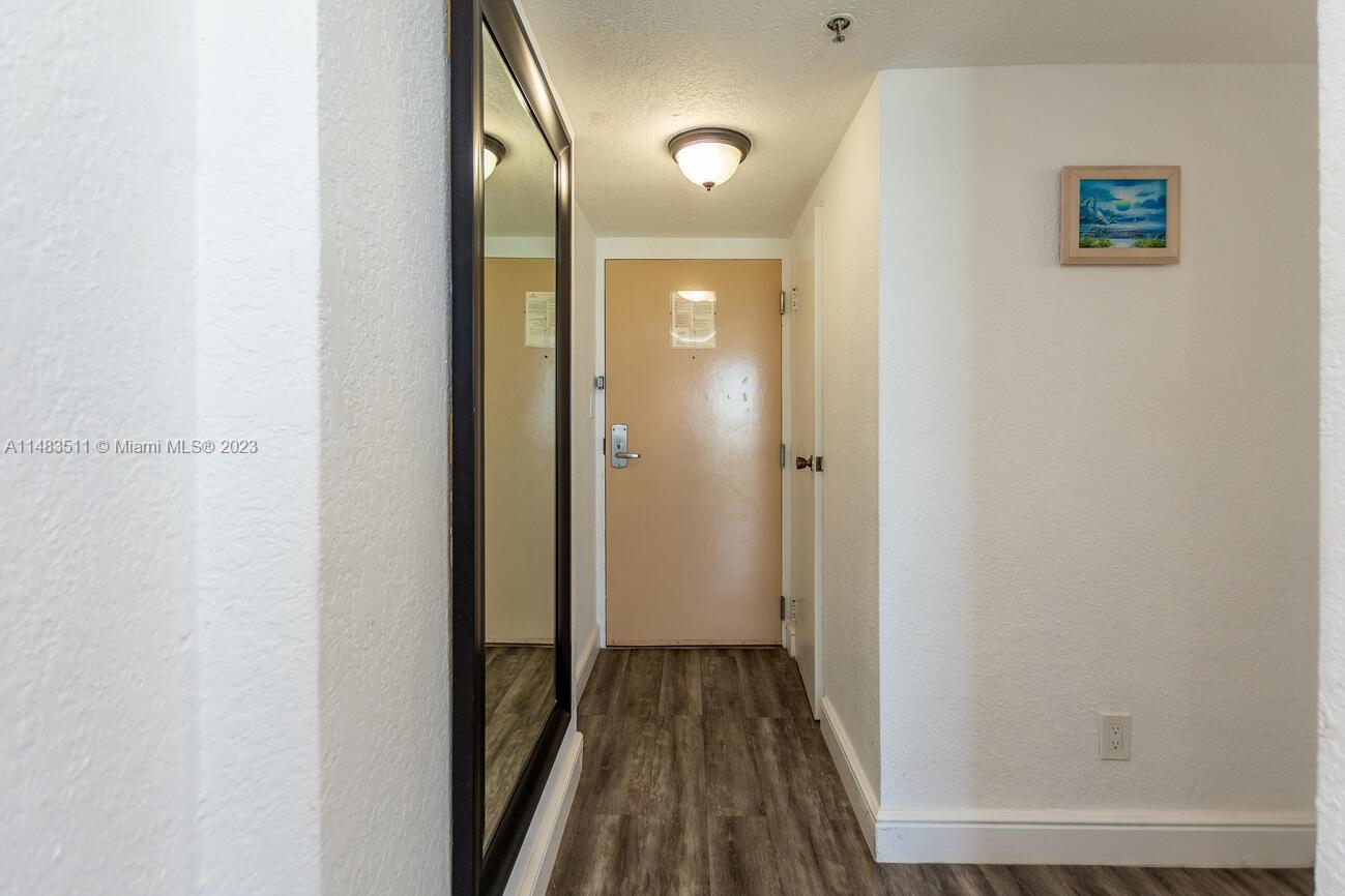 THE AVENTURA BEACH CLUB C - Residential